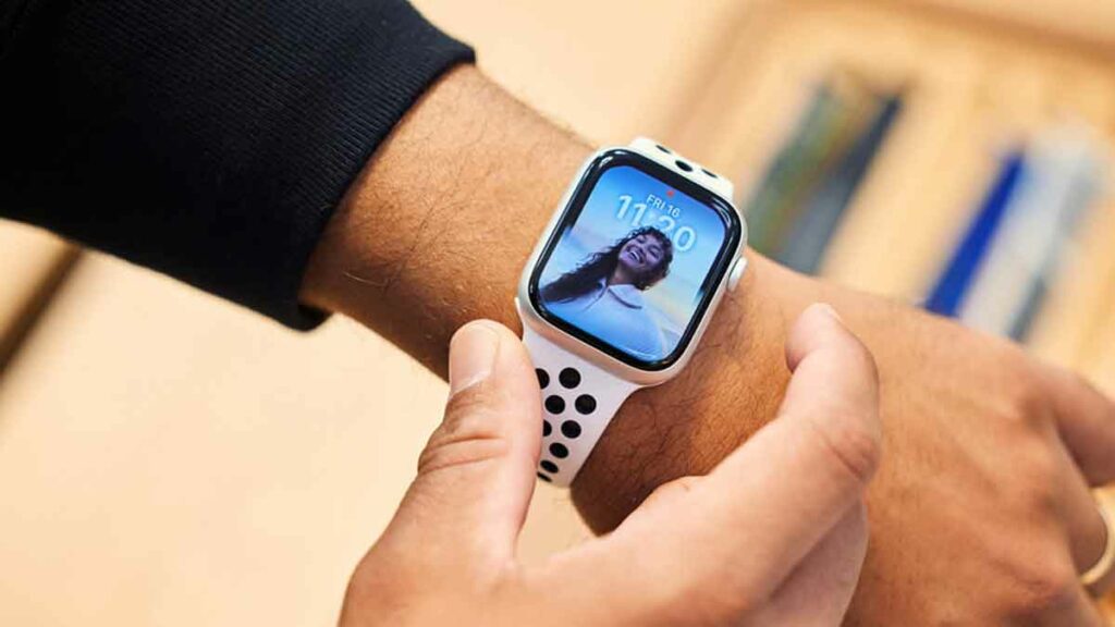 Apple Watch 8 Image 01